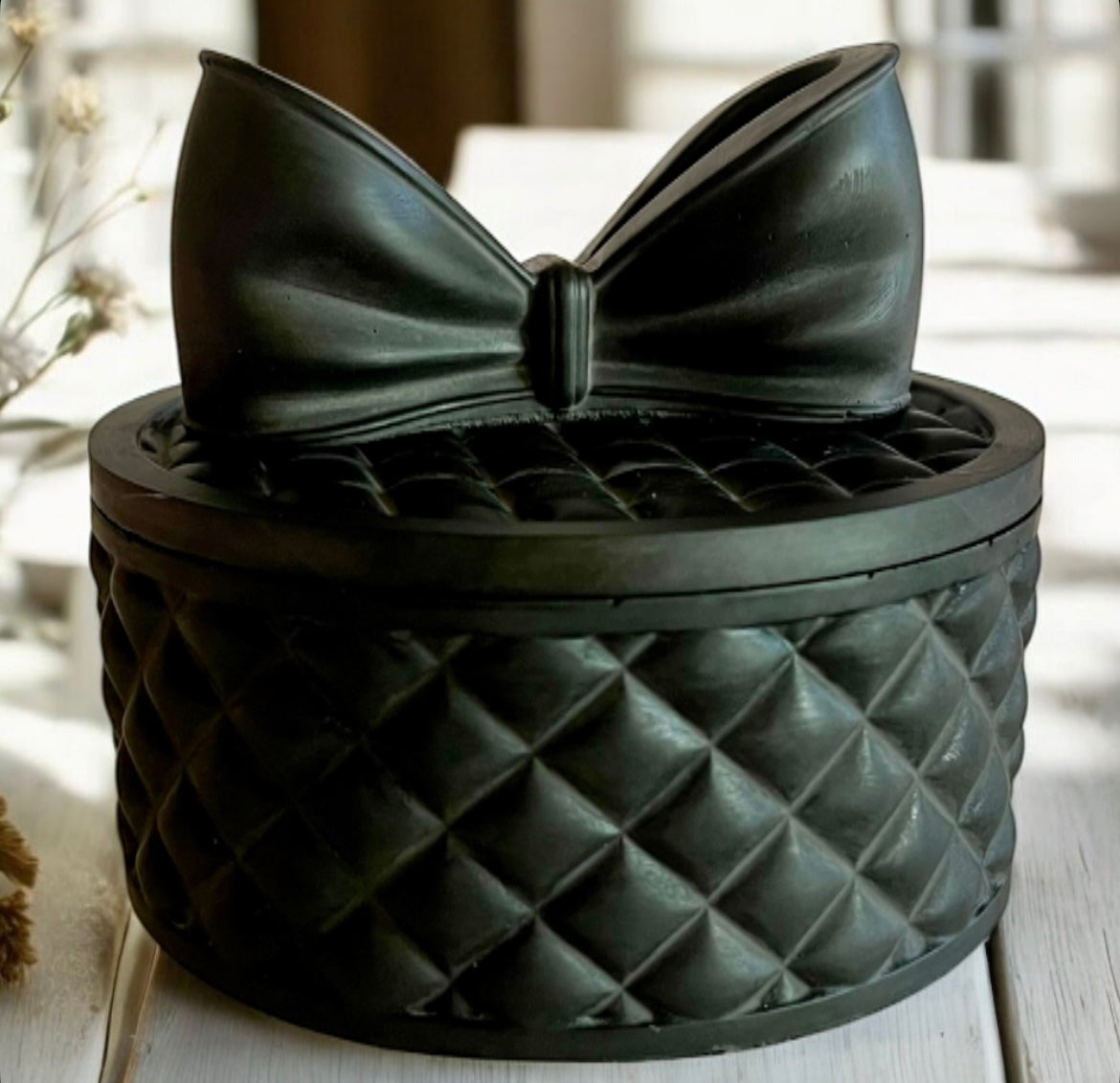 Bow candle