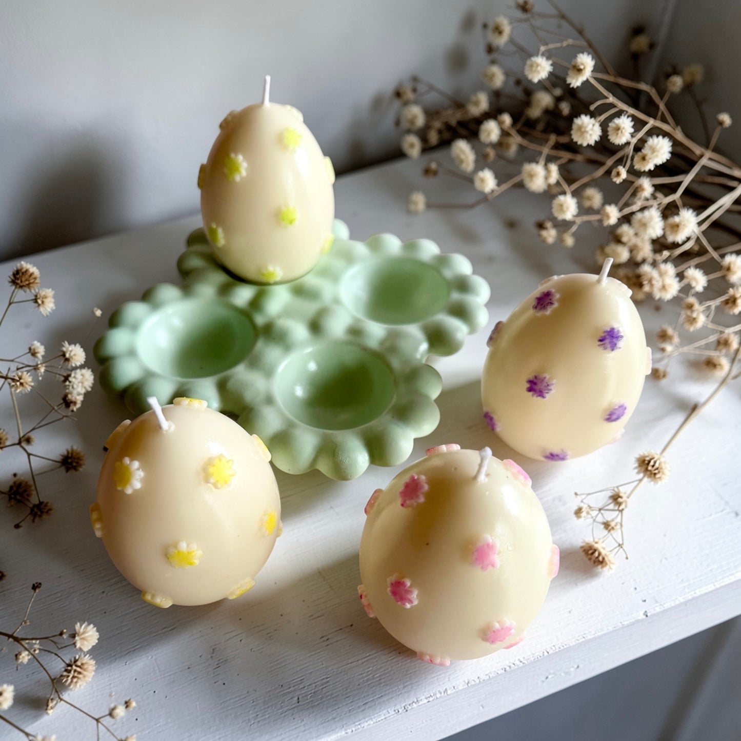 Egg Holder with 4 Candle Eggs