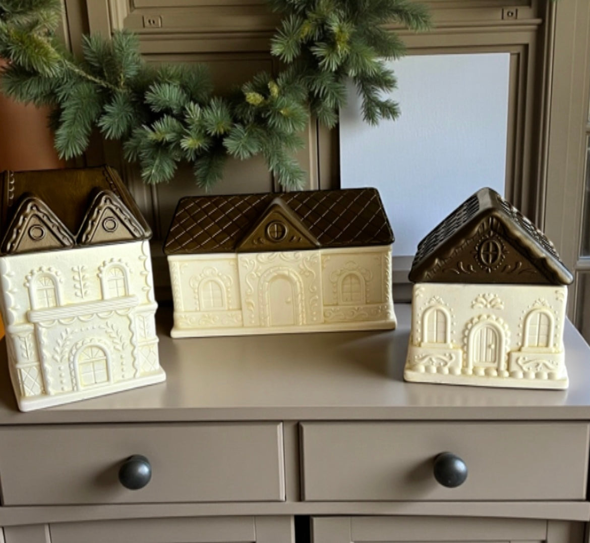 Christmas cottage (large)