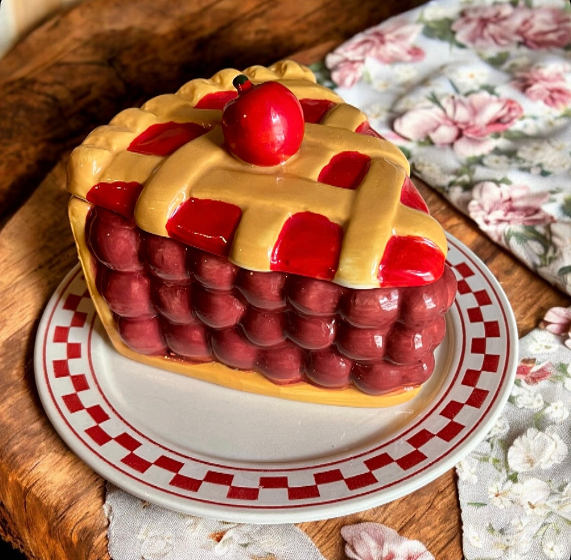 Pie with lid on a plate