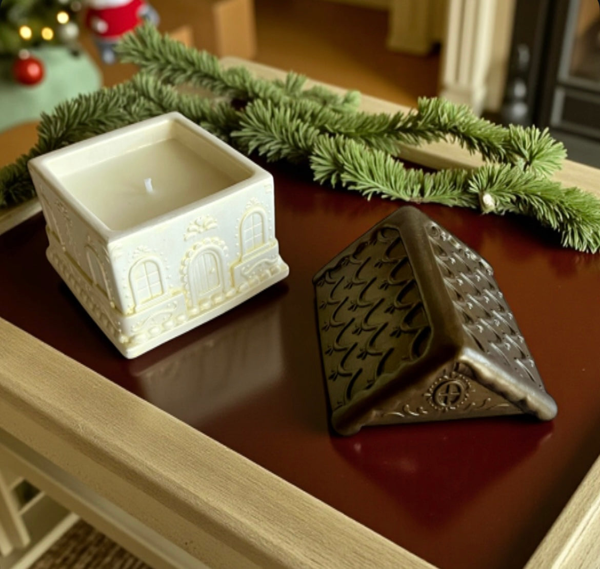 Christmas cottage (square)