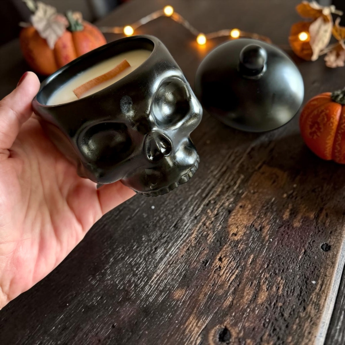 Handmade skull with lid