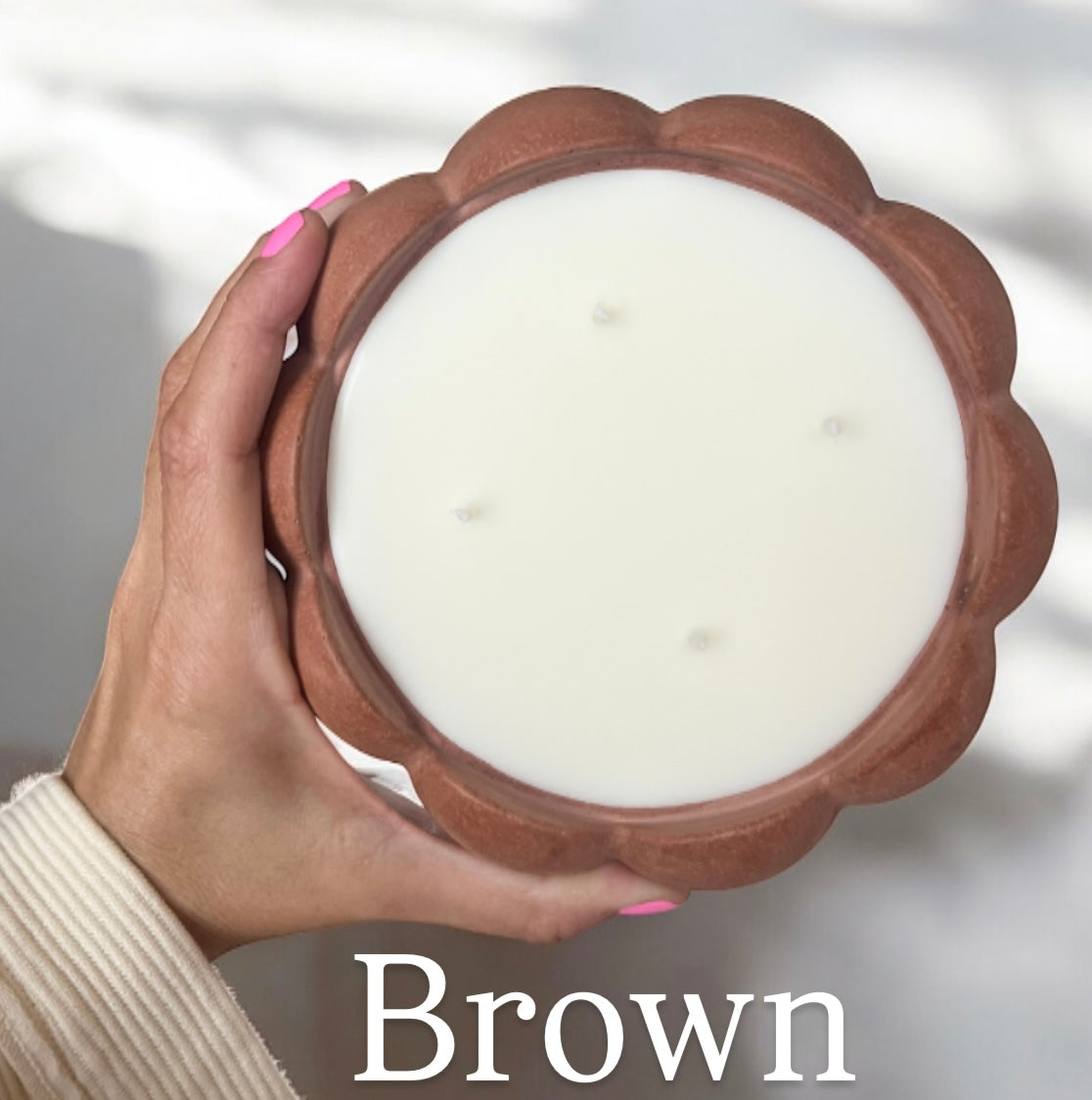 Round wavy candle