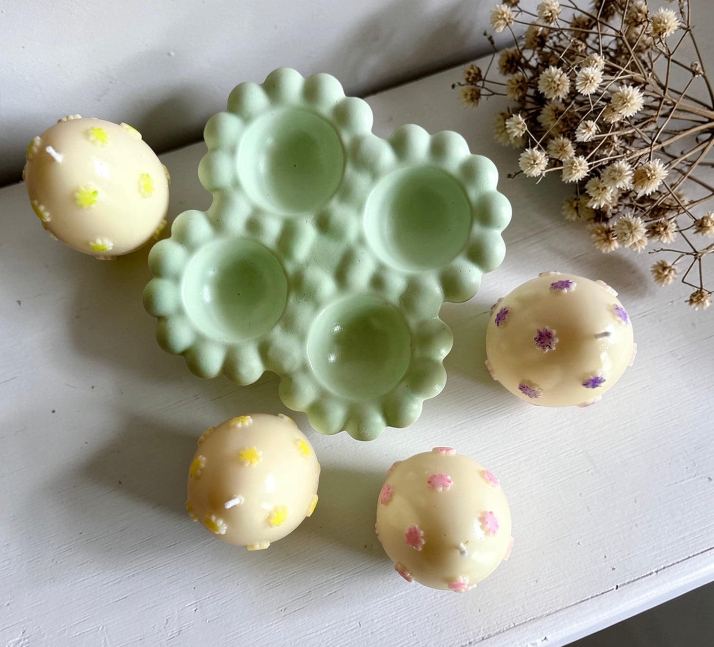 Egg Holder with 4 Candle Eggs