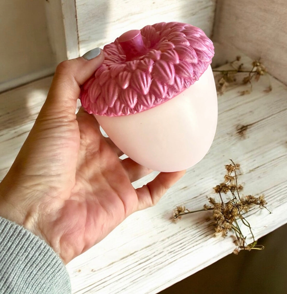 Small Acorn (3.5 Oz)