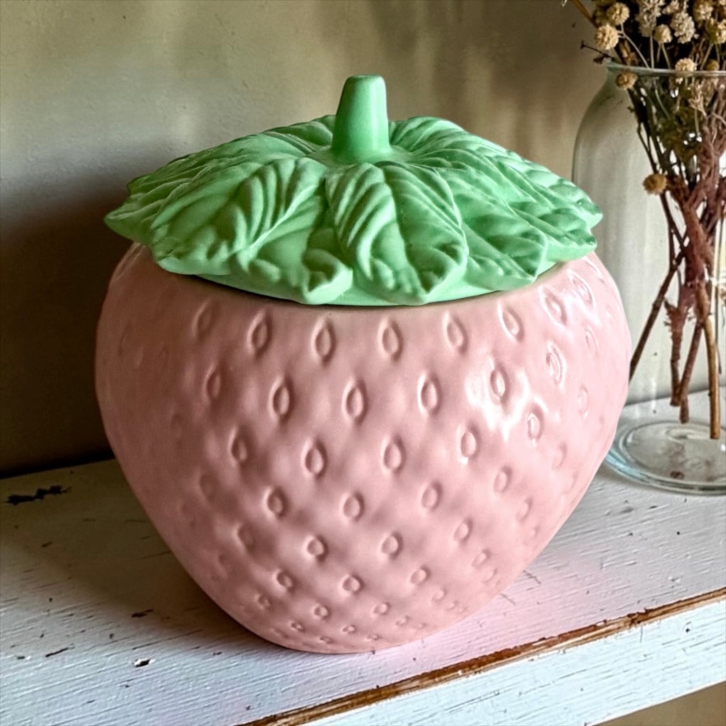 Strawberry with lid