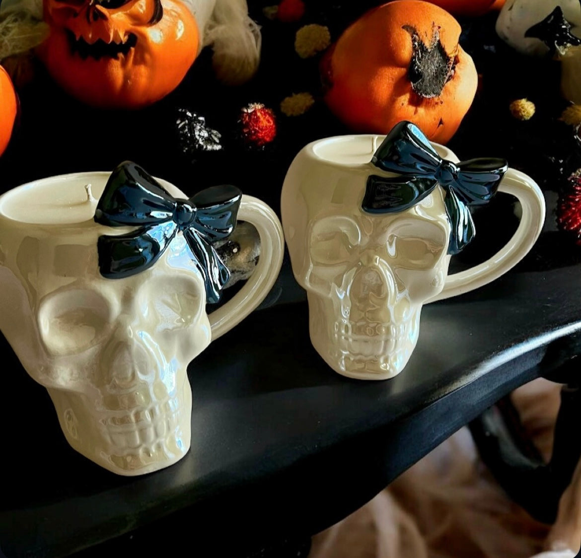 Skull with ribbon
