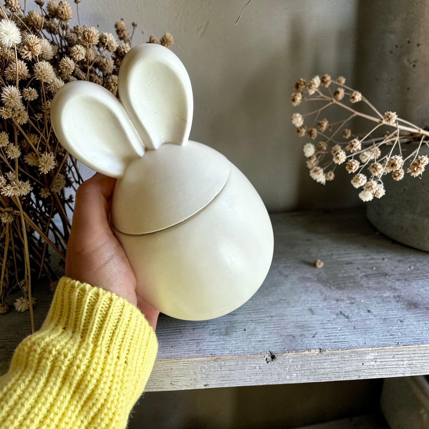 Easter bunny with lid in handmade large (7 Oz.)