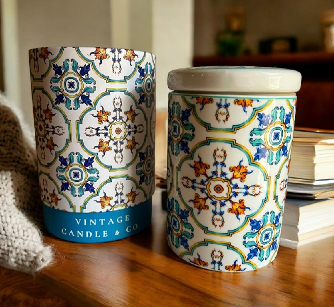Matching candle + box set