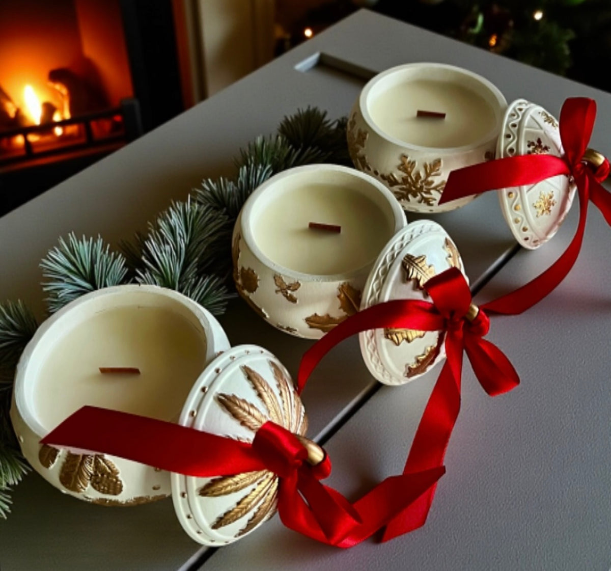 Golden and white Christmas ornament with lid