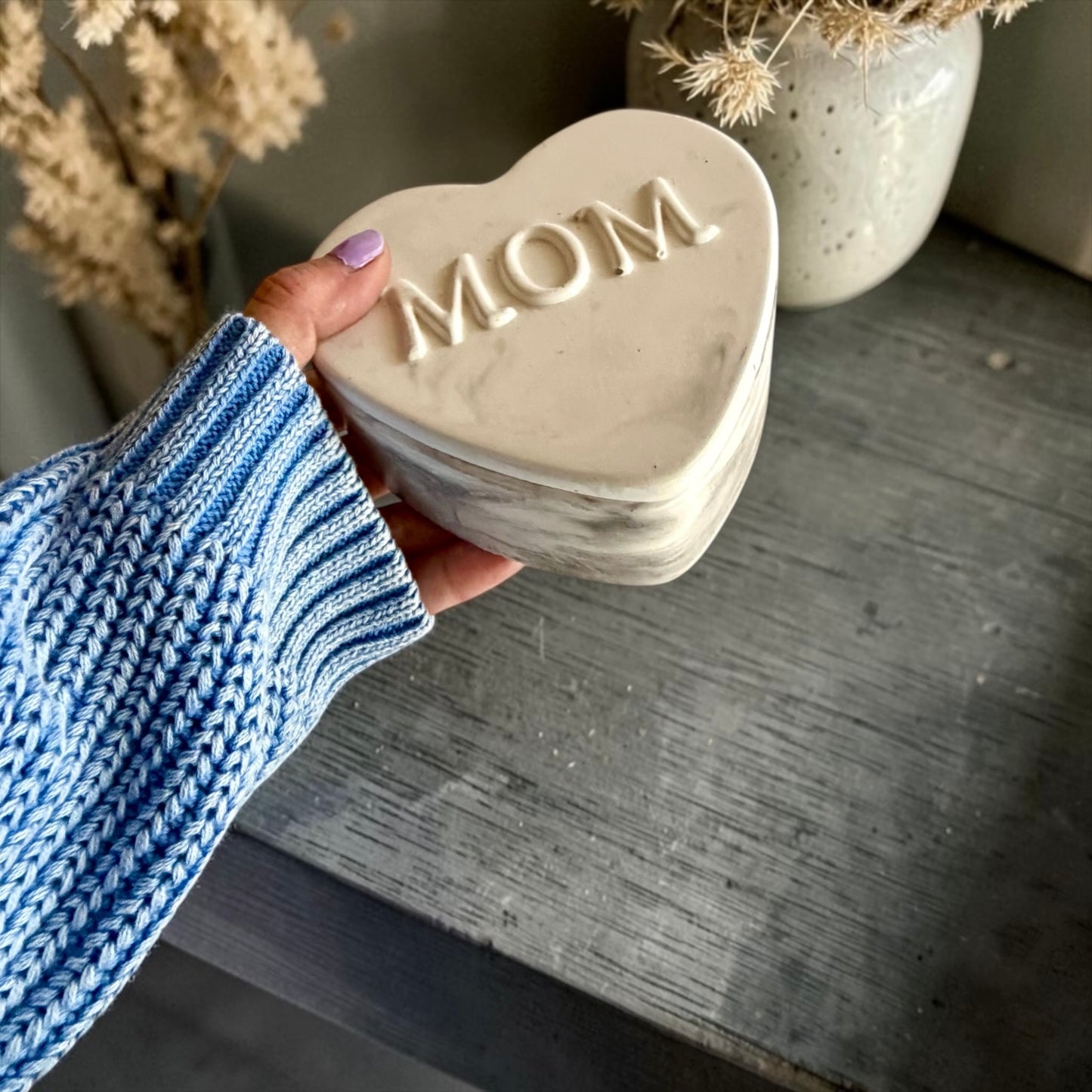 Mom heart with lid