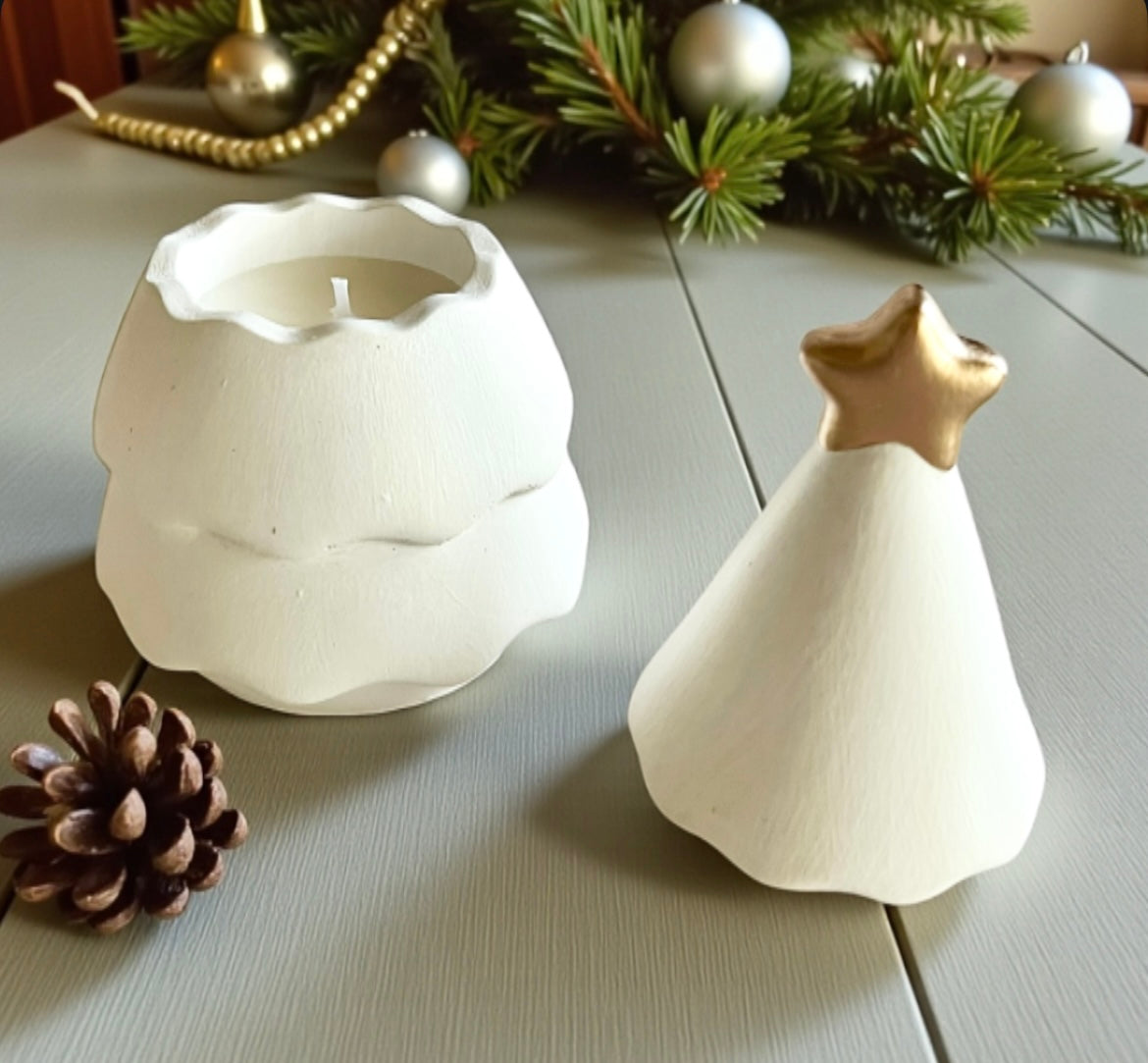 Christmas tree with lid