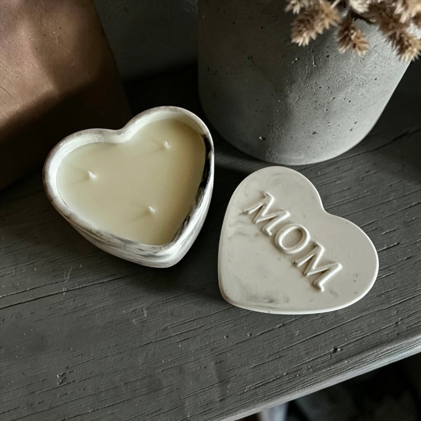 Mom heart with lid