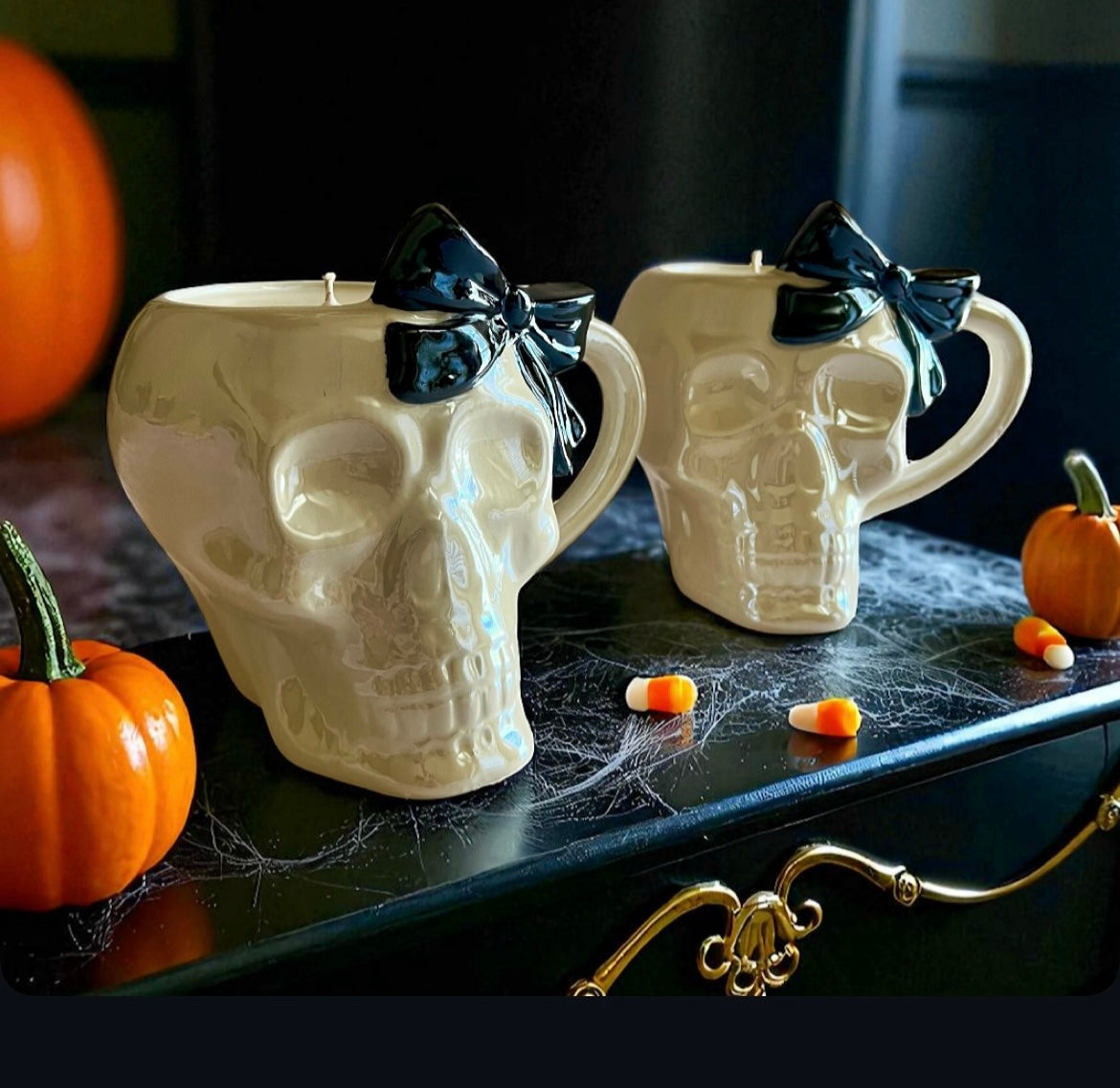 Skull with ribbon