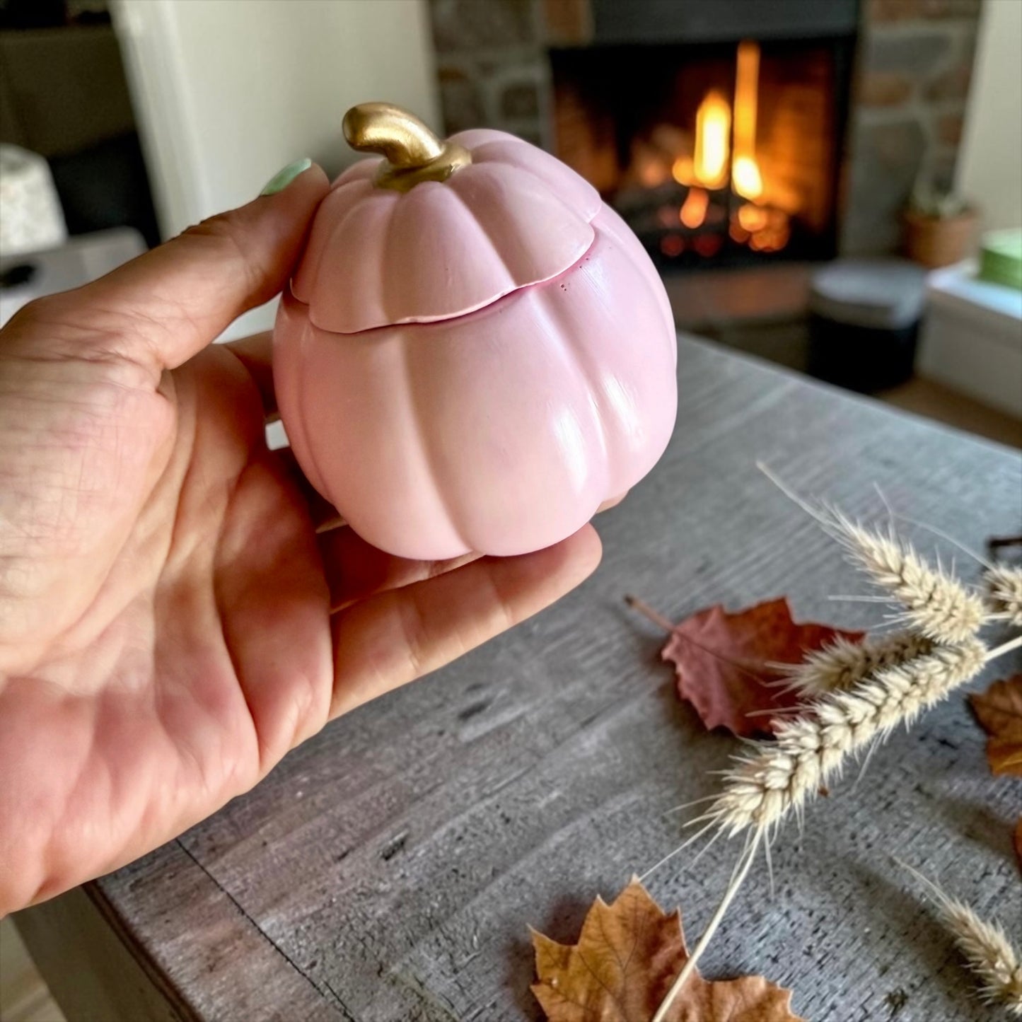 Small pumpkin with lid