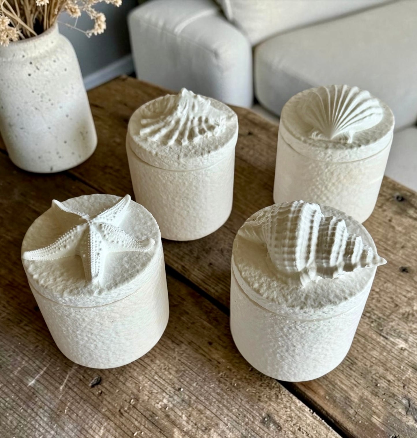 Beach candle with lid