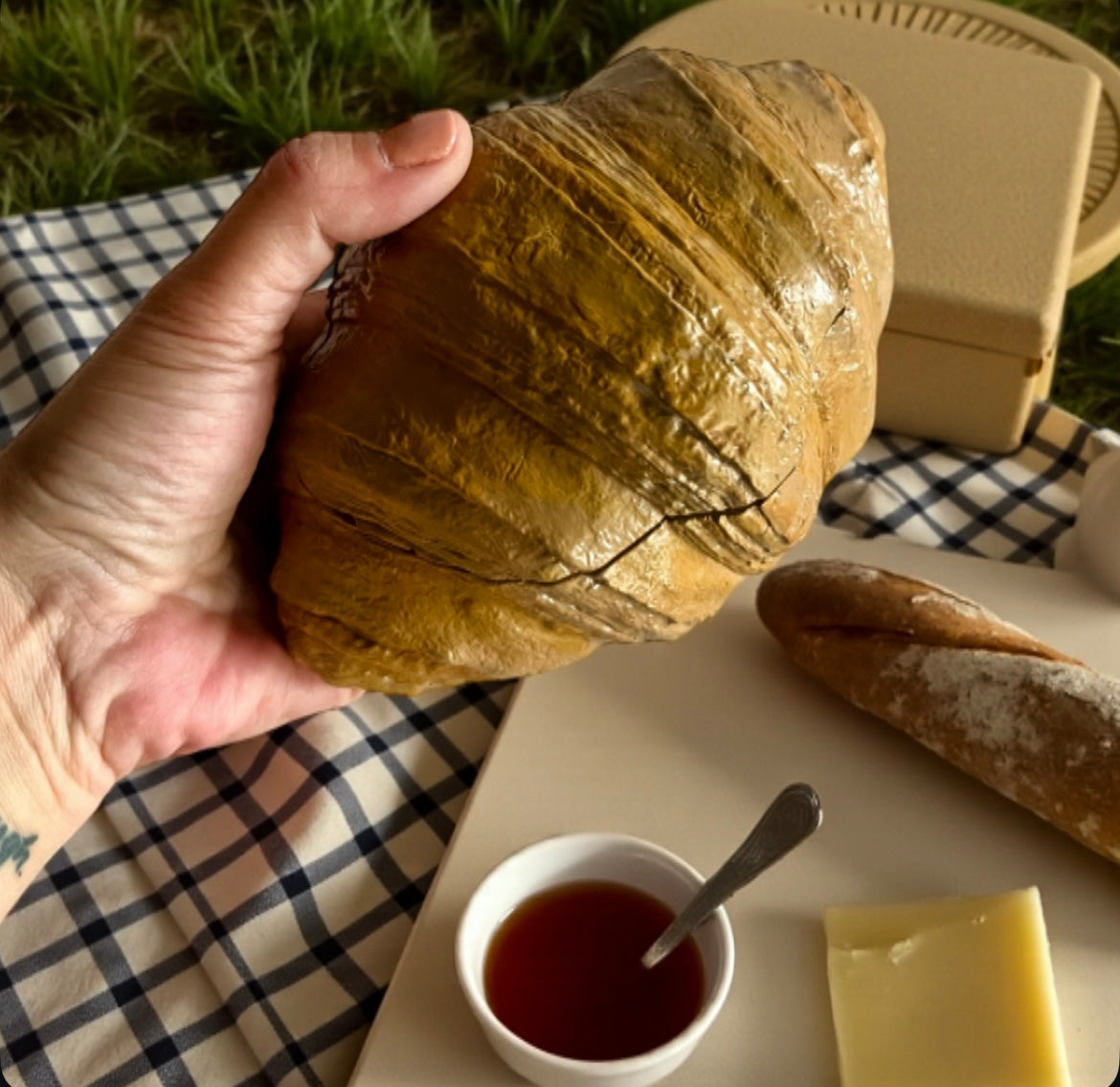 French croissant with lid