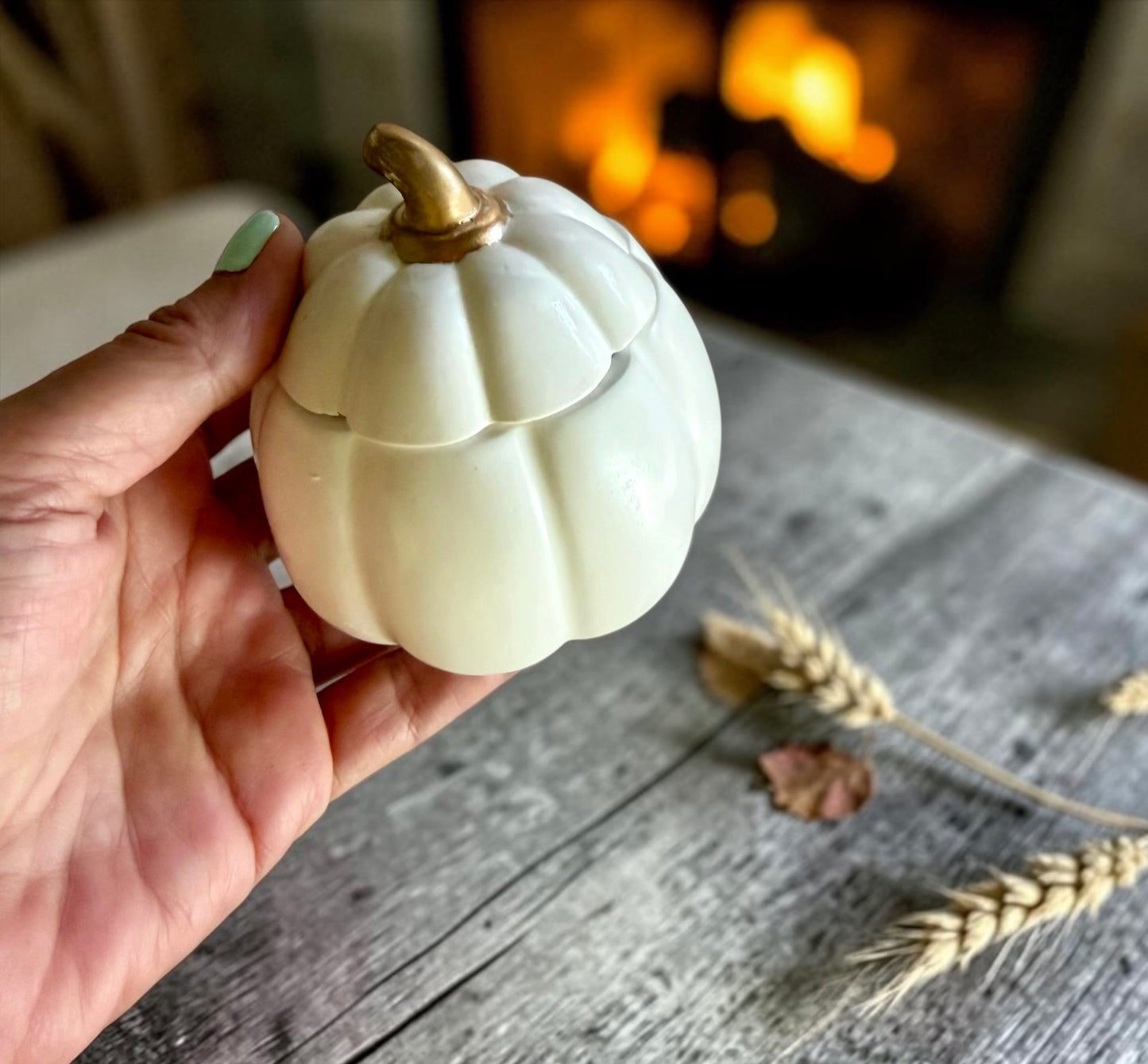Small pumpkin with lid
