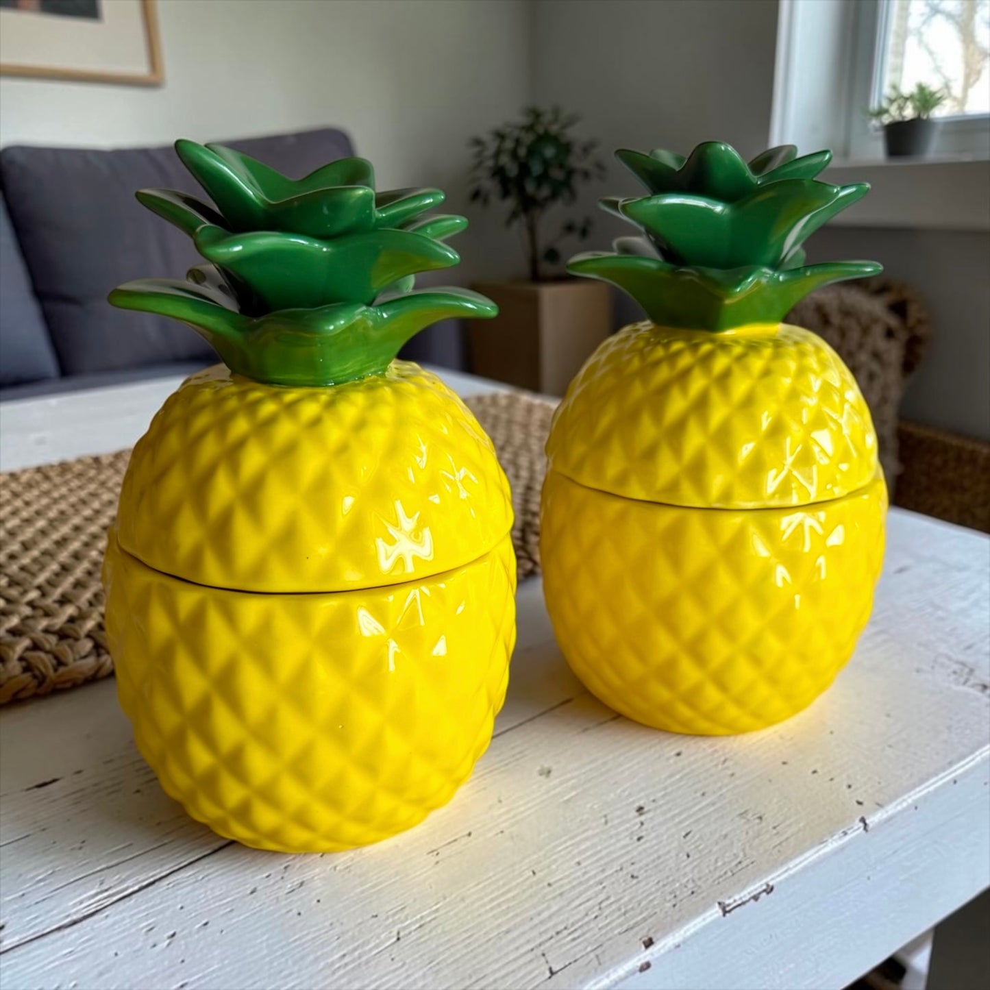 Pineapple with lid