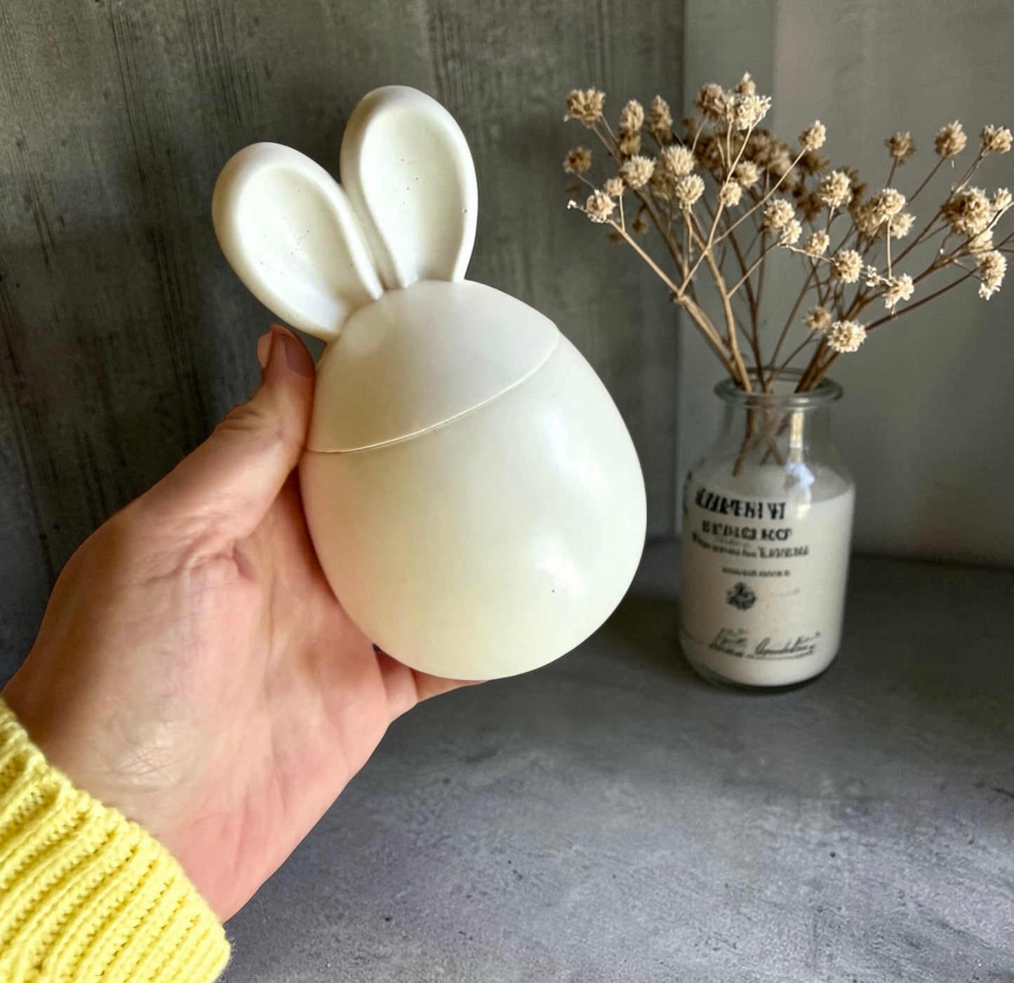 Easter bunny with lid in handmade large (7 Oz.)