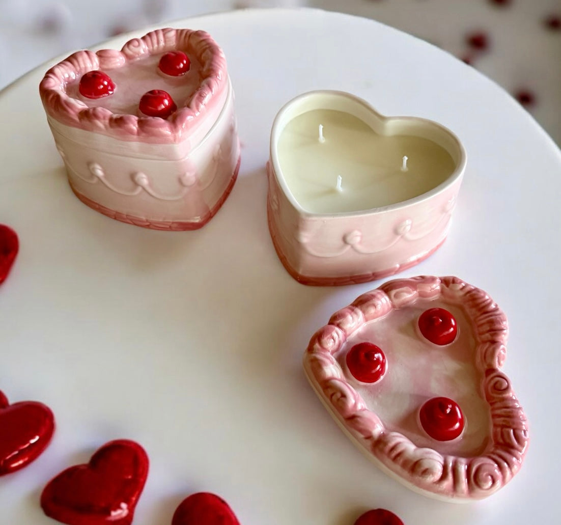 Heart cake with lid