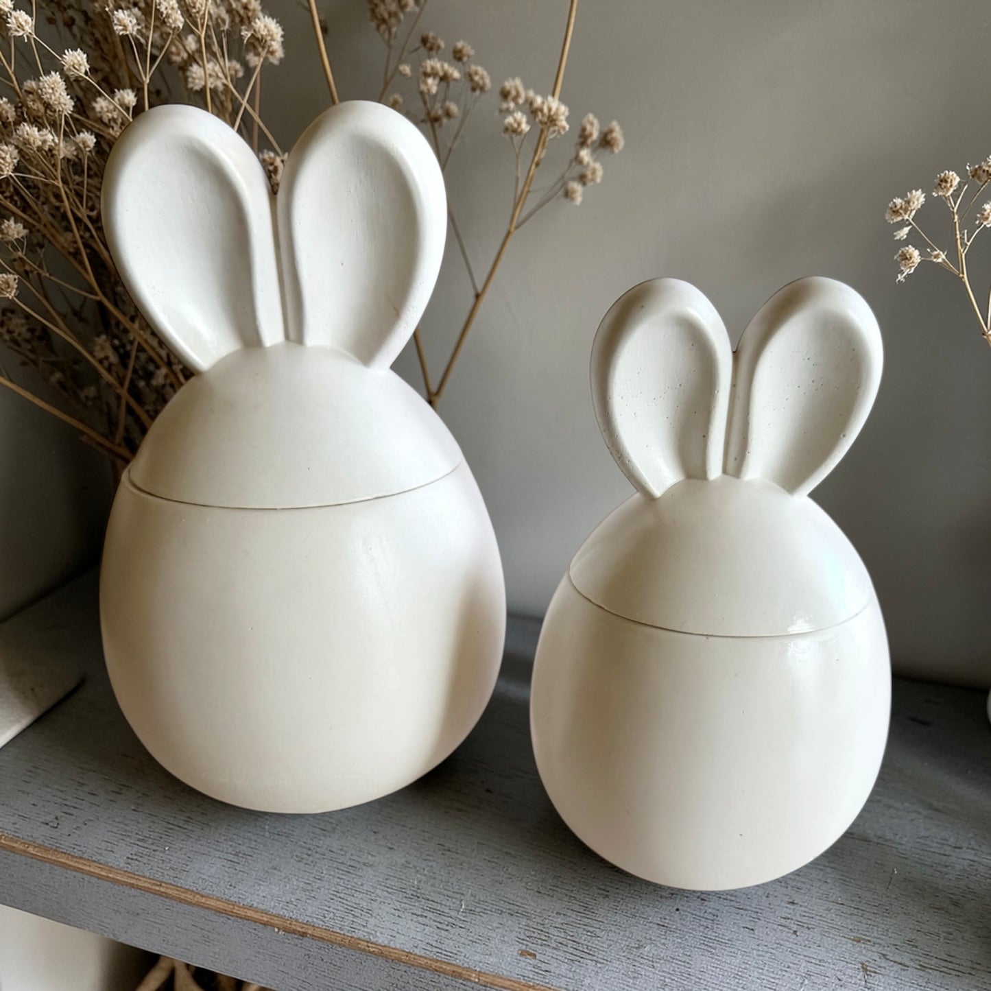 Easter bunny with lid in handmade large (7 Oz.)