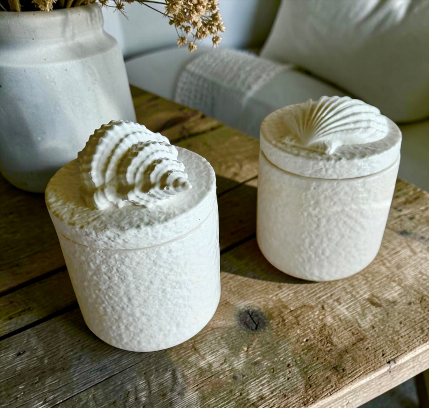 Beach candle with lid