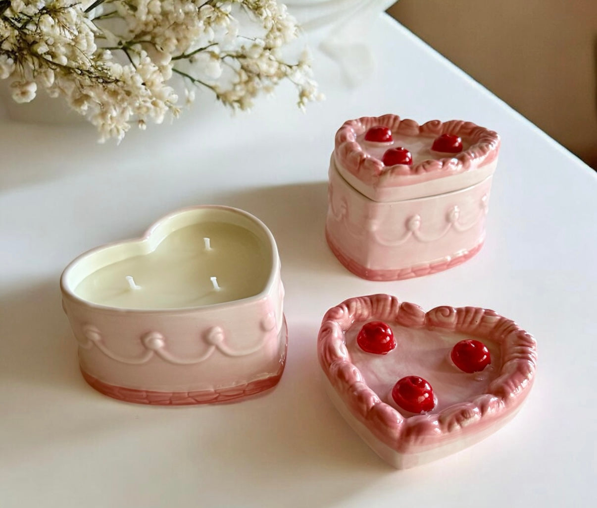 Heart cake with lid