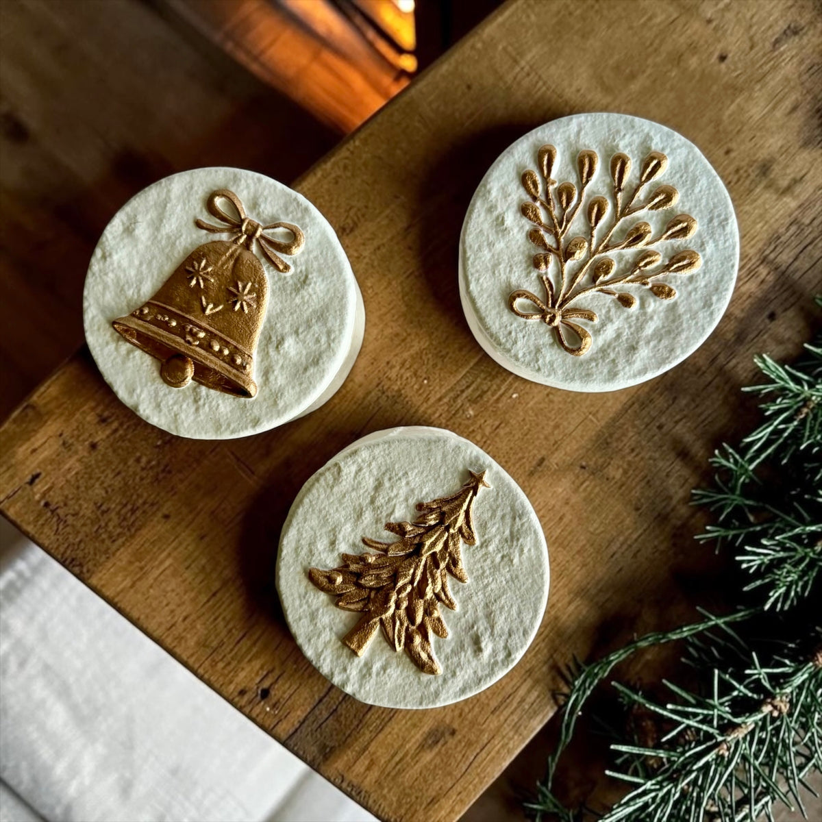 Rustic Christmas Candle: 2 Wicks, with Lid, 3 Designs