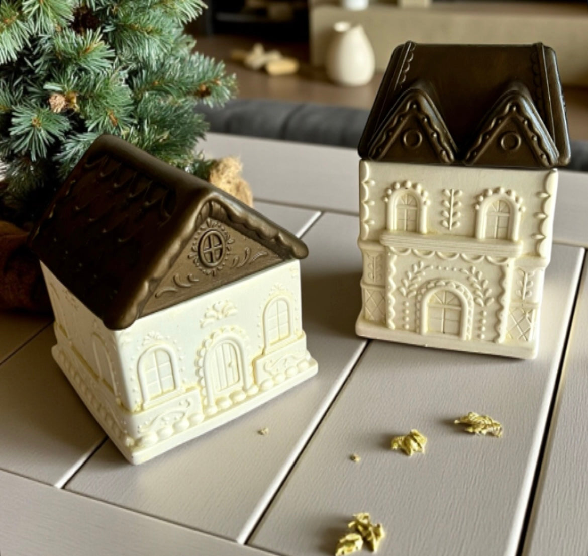 Christmas cottage (square)