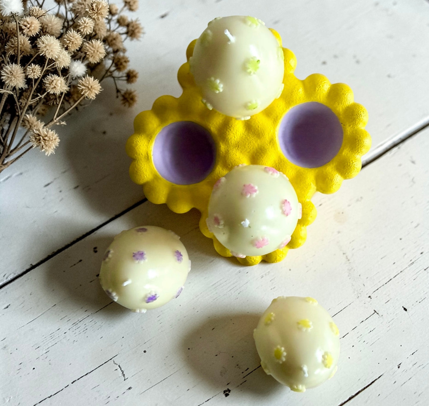 Egg Holder with 4 Candle Eggs