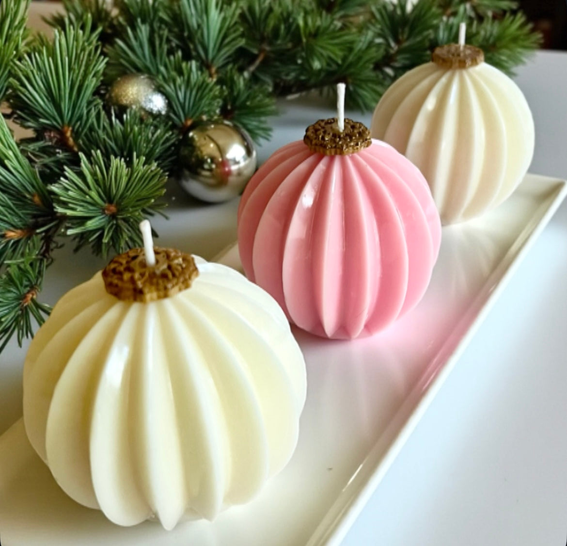 Set of 3 Christmas ornaments shaped candle