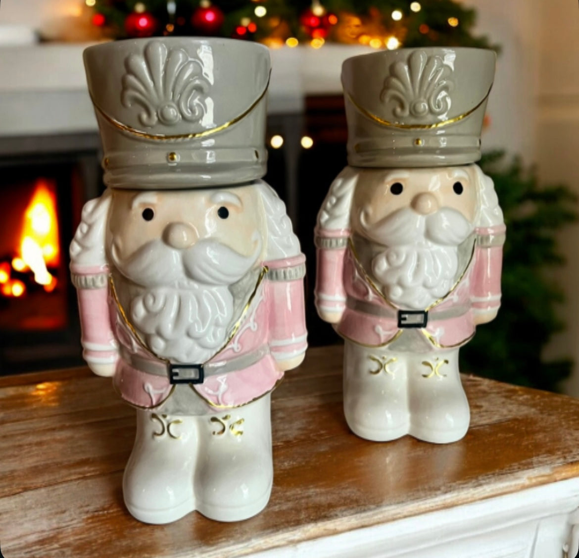 XXL Nutcracker with lid