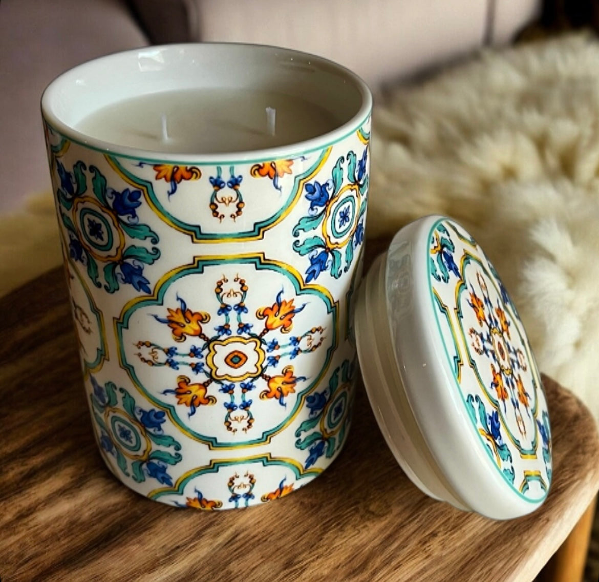 Matching candle + box set
