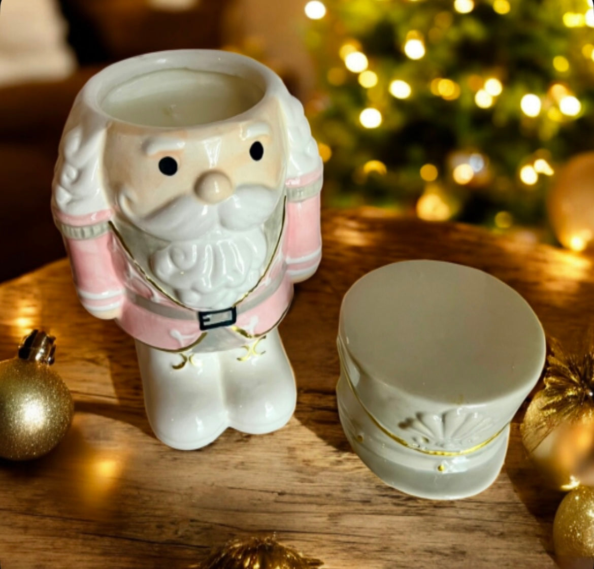 XXL Nutcracker with lid