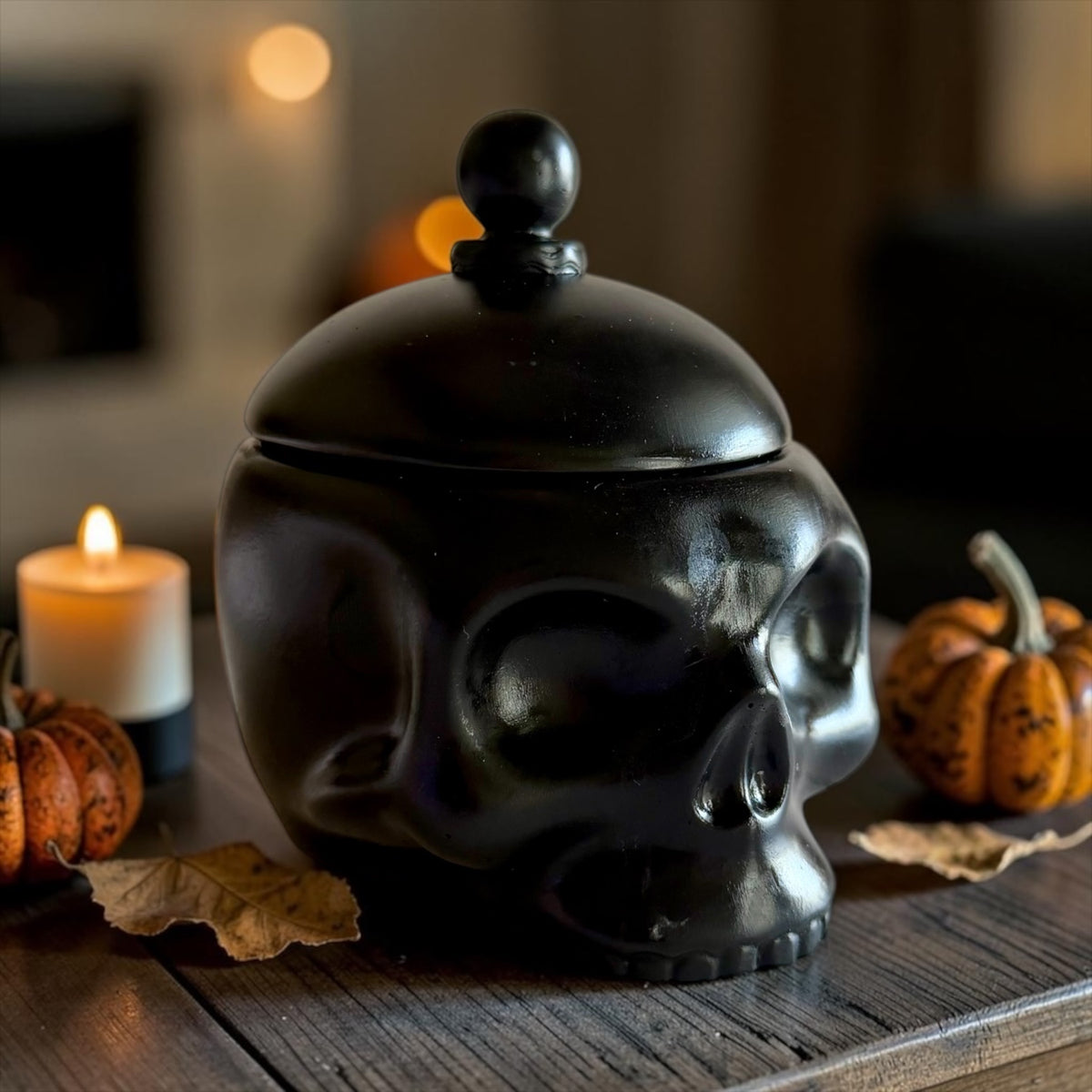 Handmade skull with lid