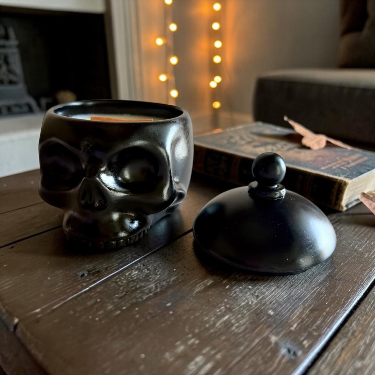Handmade skull with lid