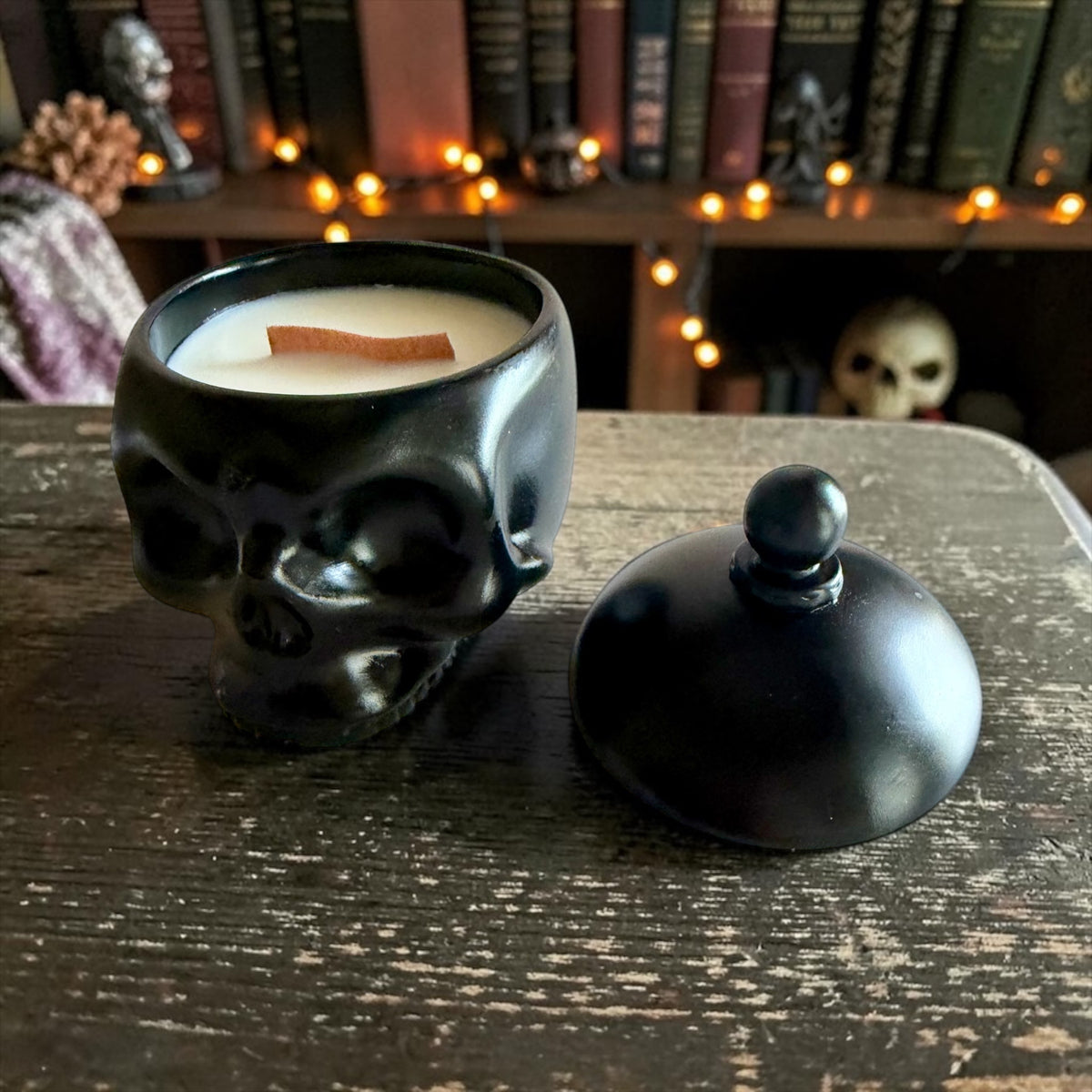Handmade skull with lid