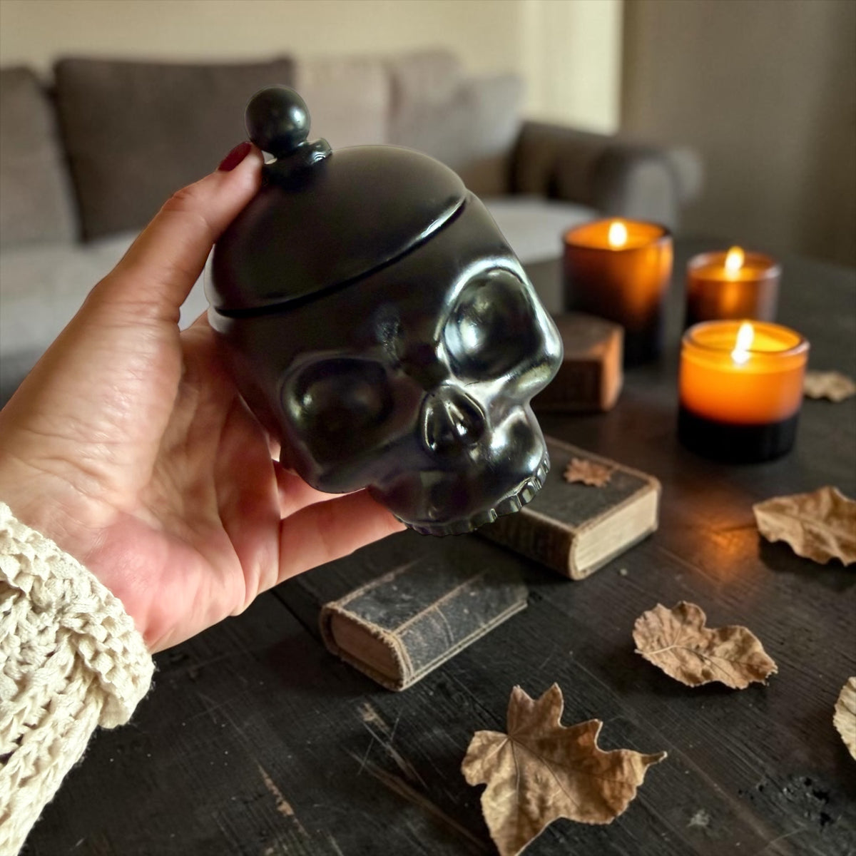 Handmade skull with lid