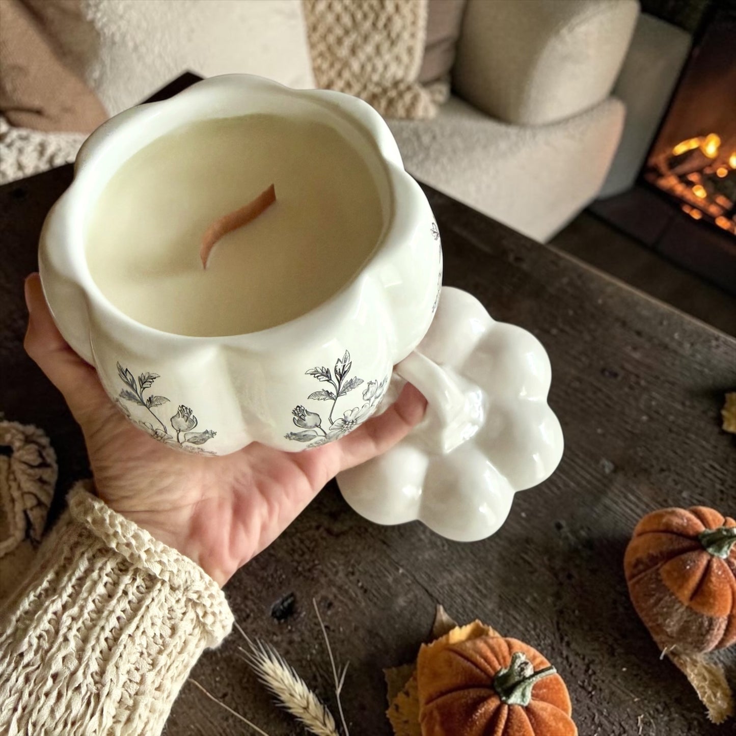 Shabby Chic large pumpkin with lid