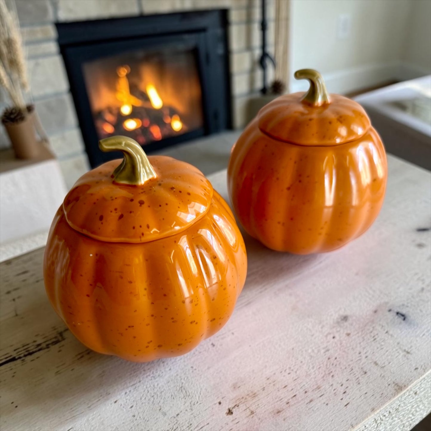 Round pumpkin with lid