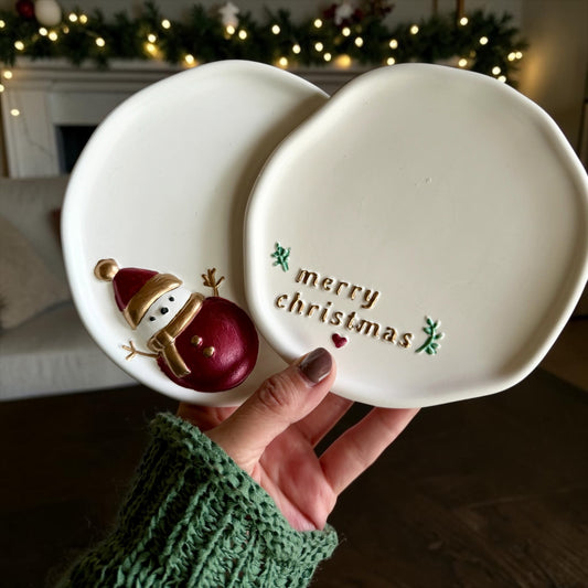 Set of 4 small Christmas plates