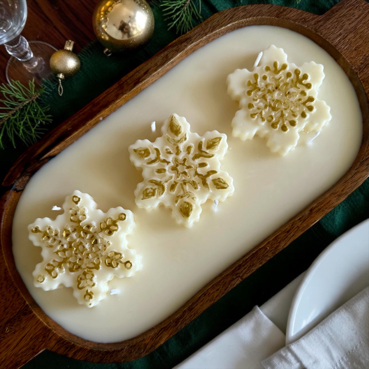 Snowflake Centerpiece Candle: Wooden Vessel, 6 Wicks
