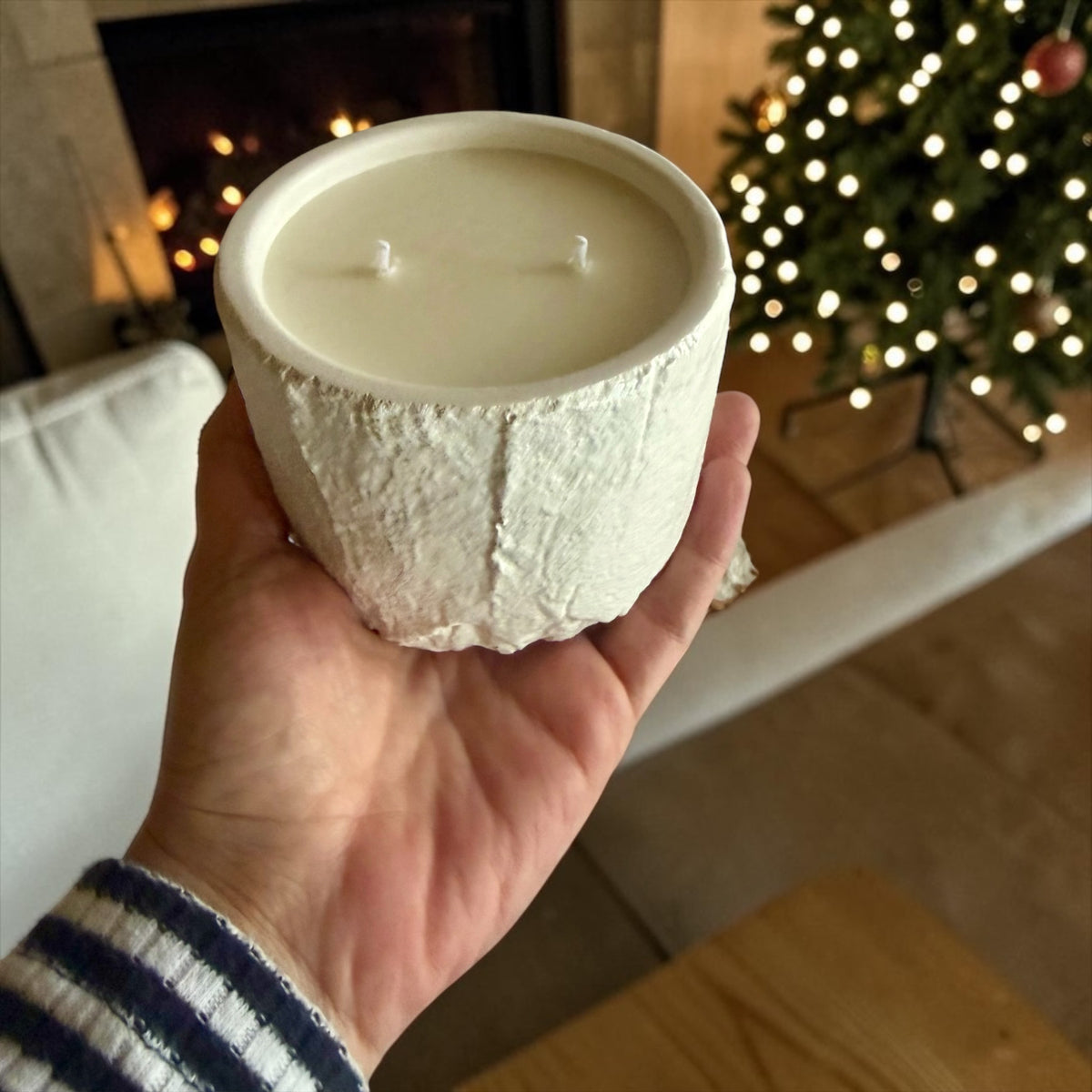Rustic Christmas Candle: 2 Wicks, with Lid, 3 Designs