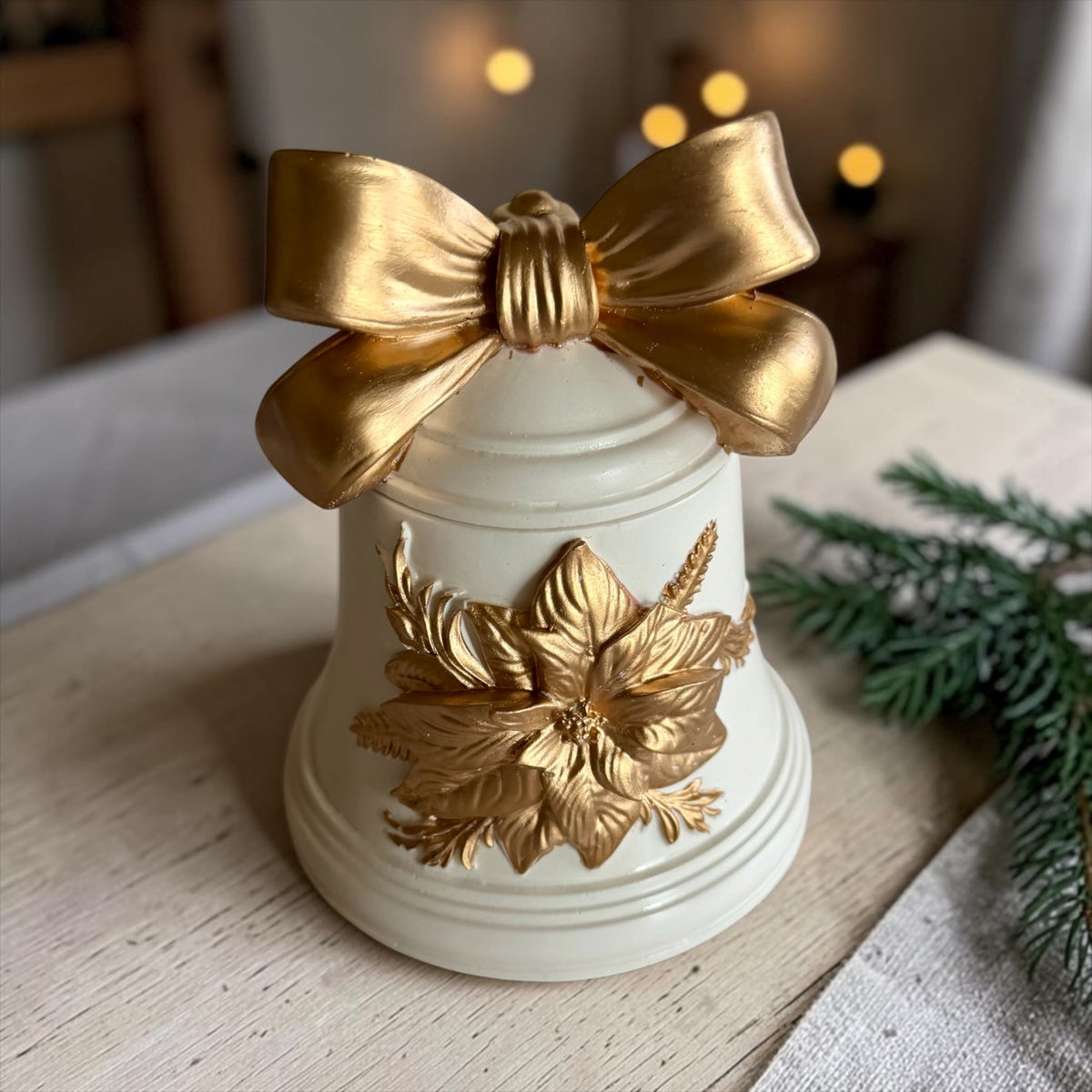 Christmas Bell Candle with Lid, Golden Details: Handmade