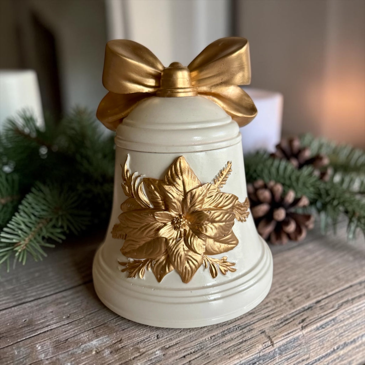 Christmas Bell Candle with Lid, Golden Details: Handmade