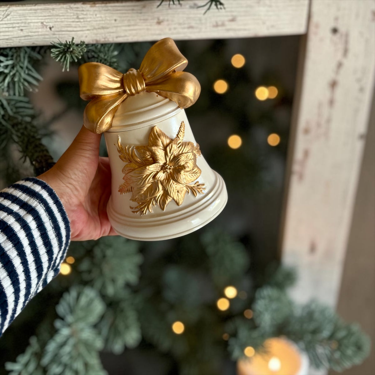 Christmas Bell Candle with Lid, Golden Details: Handmade