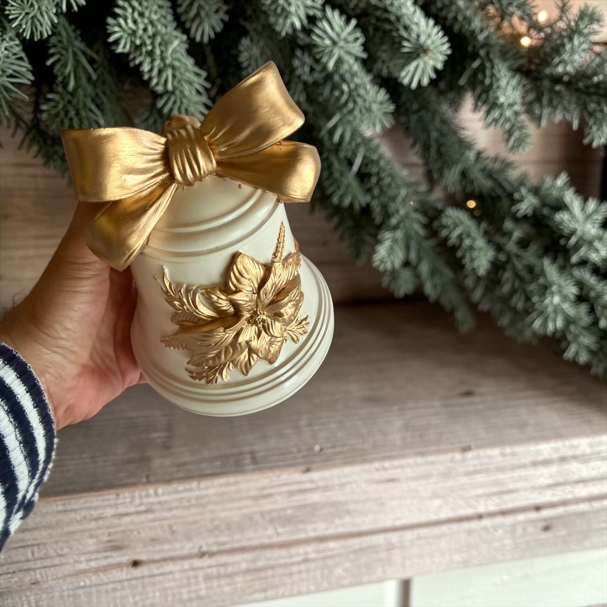 Christmas Bell Candle with Lid, Golden Details: Handmade