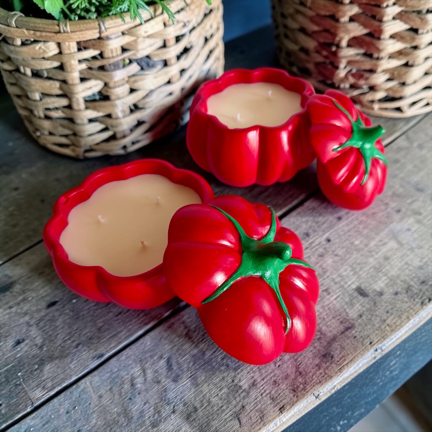 Tomato with lid (large size)