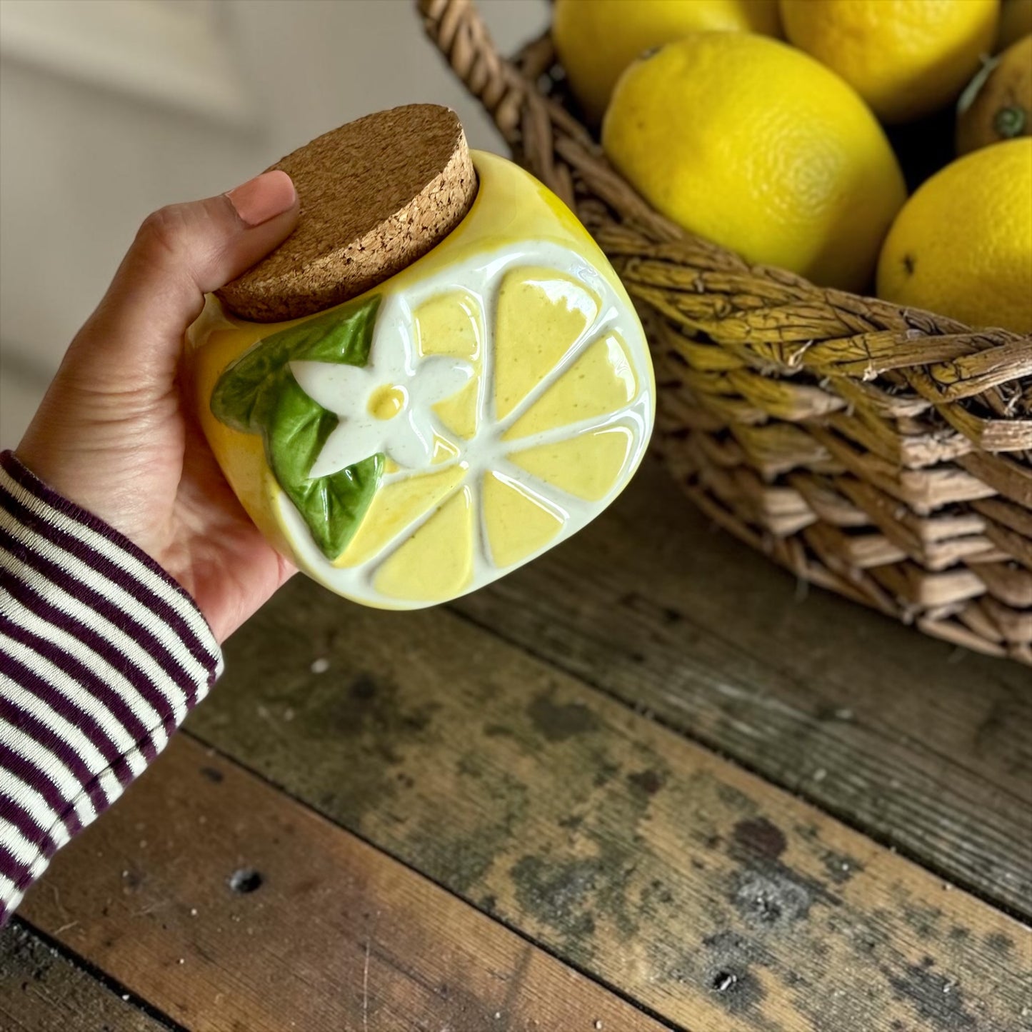 Lemon with cork lid